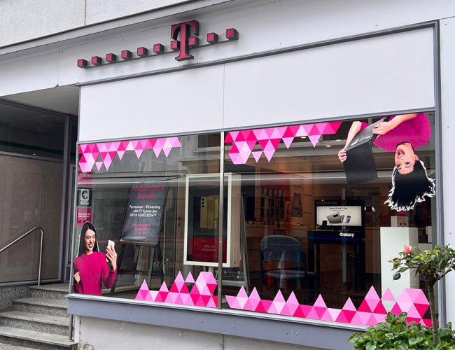 Shop, Außenansicht. Telecom Solutions 61 - Ihr Telekom Partner in Grünstadt
